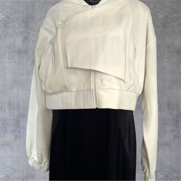 White bomber jacket Size Small lots of pockets NWT - Picture 2 of 12